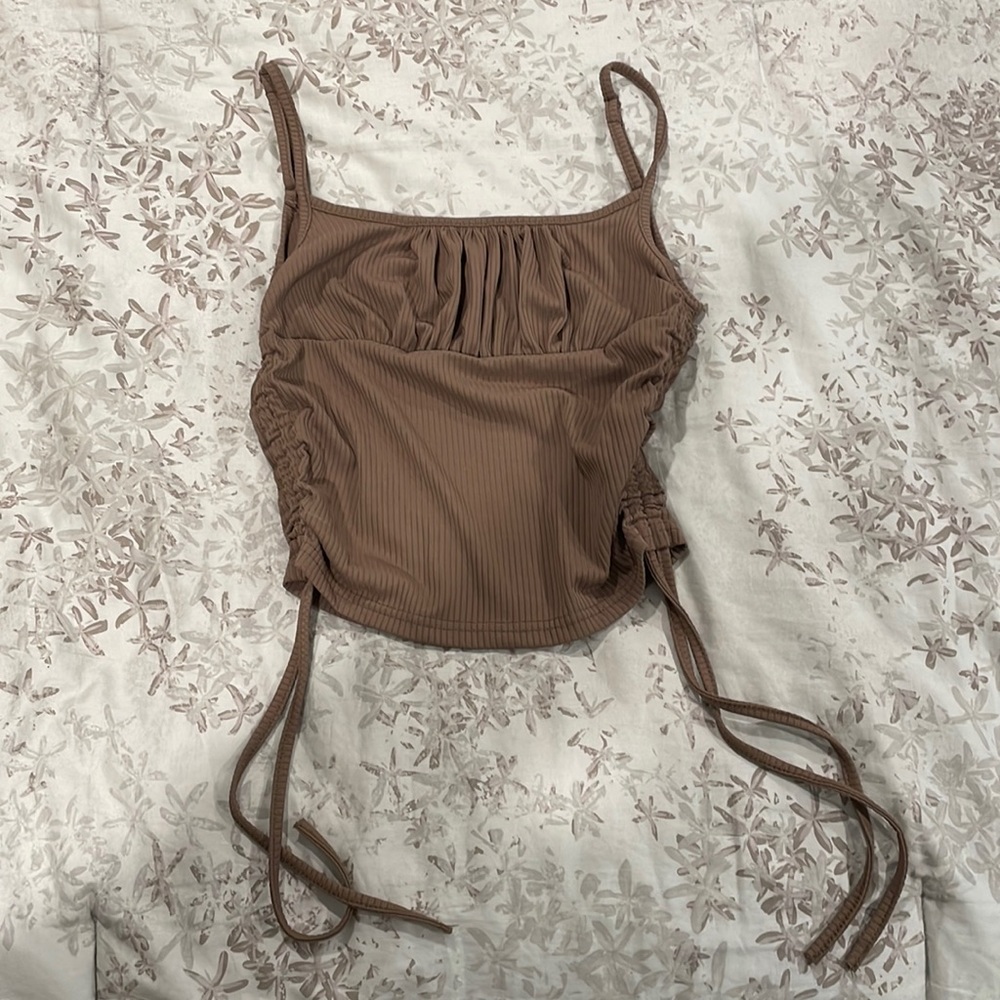 Brown cropped tank